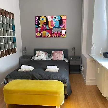 Elegant With An Amazing View! Warsaw